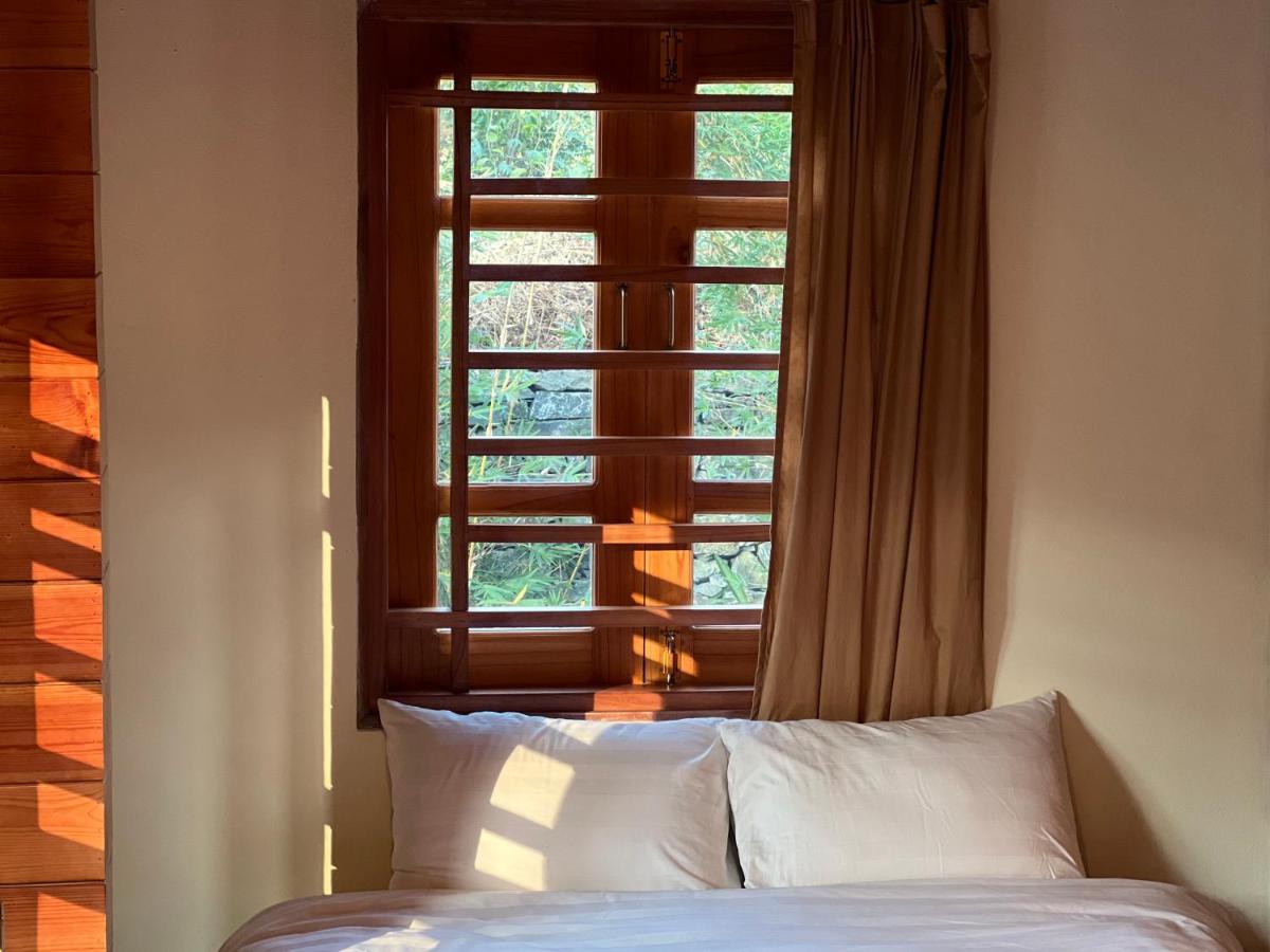 Tom'S Du Gia Homestay Lang Cac Exterior photo